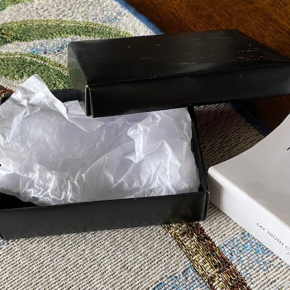 NIB * AVON My Truth FOLLOW YOUR HEART Silver BANGLE BRACELET - Picture 6 of 7